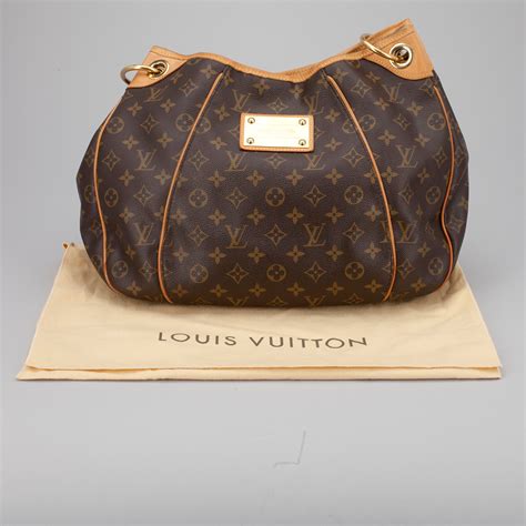 louis vuitton price in paris